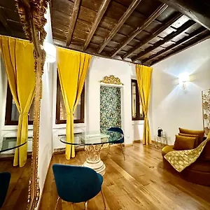  Appartamento Via Della Scala Italia